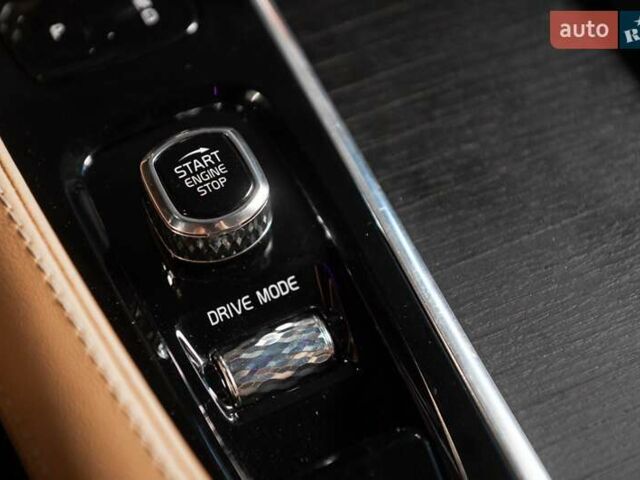 Чорний Вольво ХС90, об'ємом двигуна 1.97 л та пробігом 135 тис. км за 49900 $, фото 25 на Automoto.ua