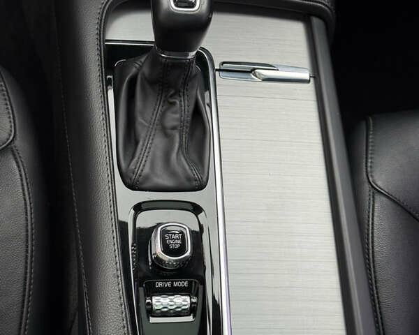 Вольво ХС90 2021 в Львове на Automoto.ua Черный Вольво ХС90, объемом двигателя 2 л и пробегом 161 тыс. км за 30000 $, фото 23 на Automoto.ua