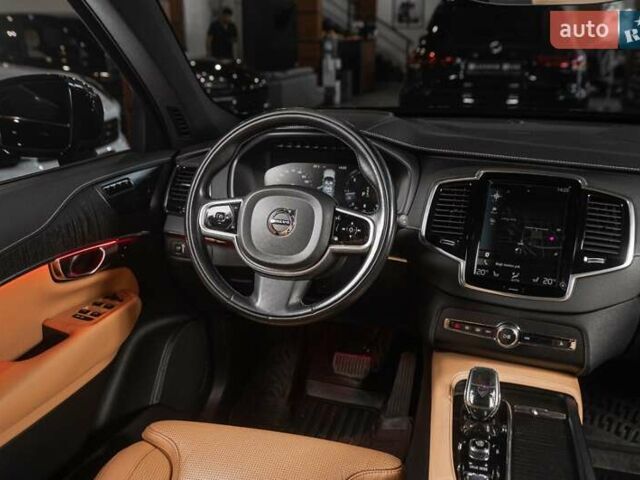 Чорний Вольво ХС90, об'ємом двигуна 1.97 л та пробігом 135 тис. км за 49900 $, фото 5 на Automoto.ua