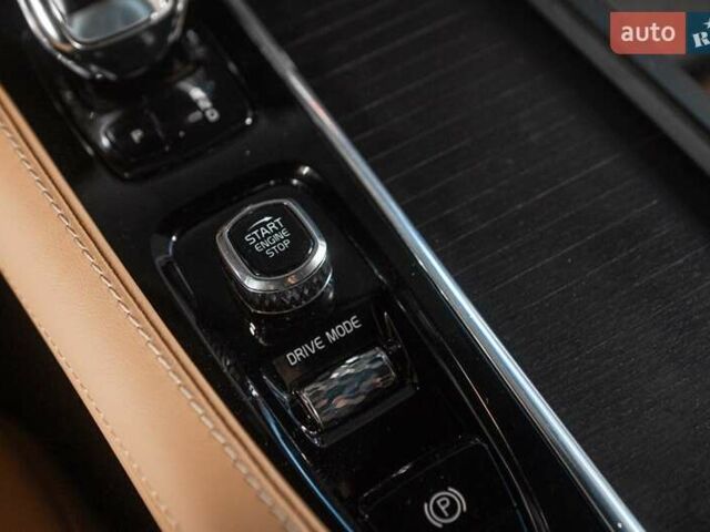 Чорний Вольво ХС90, об'ємом двигуна 1.97 л та пробігом 135 тис. км за 49900 $, фото 61 на Automoto.ua