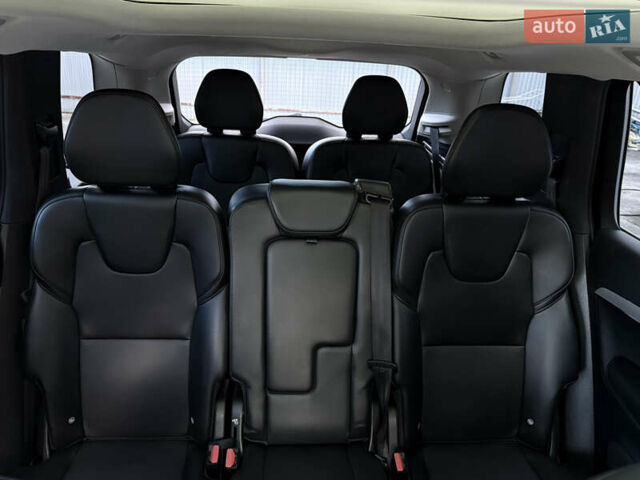 Черный Вольво ХС90, объемом двигателя 2 л и пробегом 161 тыс. км за 28800 $, фото 2 на Automoto.ua