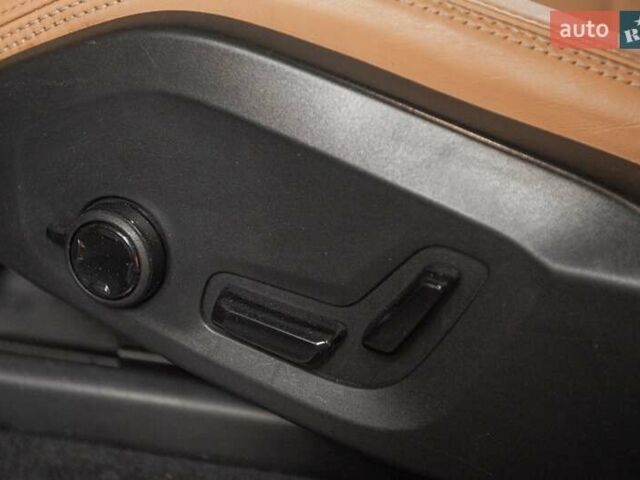 Чорний Вольво ХС90, об'ємом двигуна 1.97 л та пробігом 135 тис. км за 49900 $, фото 59 на Automoto.ua