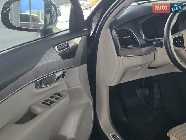 Чорний Вольво ХС90, об'ємом двигуна 1.97 л та пробігом 23 тис. км за 49600 $, фото 24 на Automoto.ua