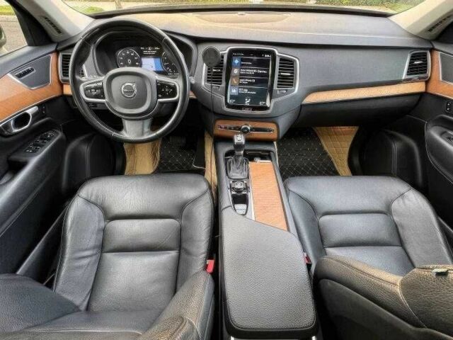 Вольво ХС90 2022 в Львове на Automoto.ua Черный Вольво ХС90, объемом двигателя 2 л и пробегом 45 тыс. км за 14000 $, фото 12 на Automoto.ua