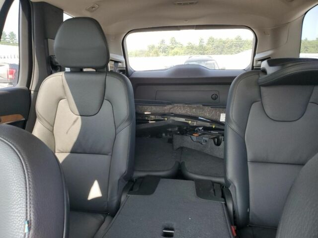 Чорний Вольво ХС90, об'ємом двигуна 2 л та пробігом 30 тис. км за 33985 $, фото 10 на Automoto.ua