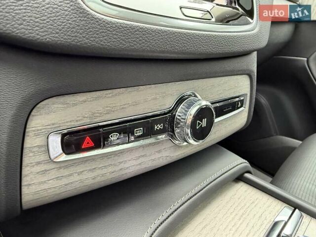 Черный Вольво ХС90, объемом двигателя 2 л и пробегом 15 тыс. км за 59900 $, фото 77 на Automoto.ua