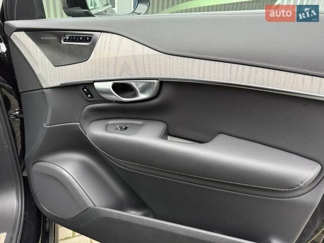 Черный Вольво ХС90, объемом двигателя 2 л и пробегом 15 тыс. км за 59900 $, фото 32 на Automoto.ua