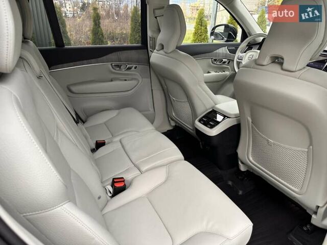 Чорний Вольво ХС90, об'ємом двигуна 1.97 л та пробігом 14 тис. км за 44000 $, фото 13 на Automoto.ua