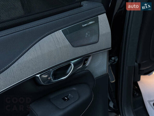 Черный Вольво ХС90, объемом двигателя 1.97 л и пробегом 24 тыс. км за 94000 $, фото 27 на Automoto.ua