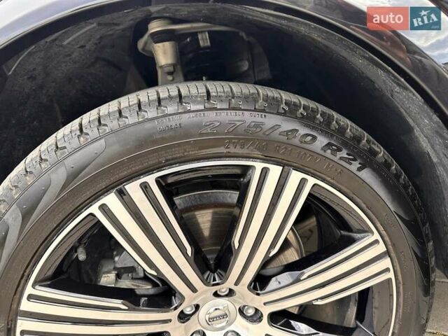 Чорний Вольво ХС90, об'ємом двигуна 1.97 л та пробігом 14 тис. км за 44000 $, фото 25 на Automoto.ua