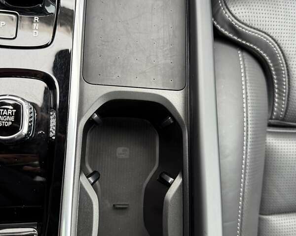 Черный Вольво ХС90, объемом двигателя 2 л и пробегом 15 тыс. км за 59900 $, фото 73 на Automoto.ua