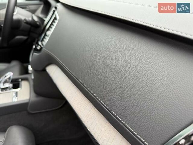 Черный Вольво ХС90, объемом двигателя 2 л и пробегом 15 тыс. км за 59900 $, фото 27 на Automoto.ua