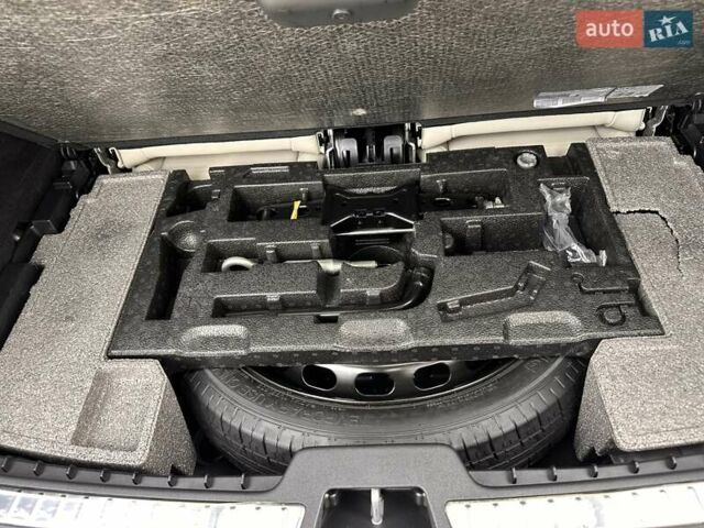 Чорний Вольво ХС90, об'ємом двигуна 1.97 л та пробігом 14 тис. км за 44000 $, фото 28 на Automoto.ua