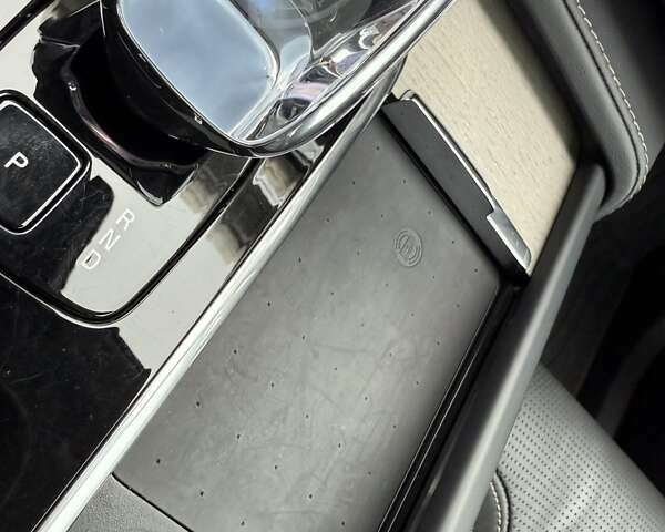 Черный Вольво ХС90, объемом двигателя 2 л и пробегом 15 тыс. км за 59900 $, фото 71 на Automoto.ua