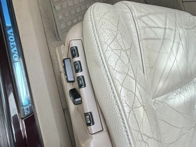 Фиолетовый Вольво ХС90, объемом двигателя 2.5 л и пробегом 105 тыс. км за 10000 $, фото 5 на Automoto.ua