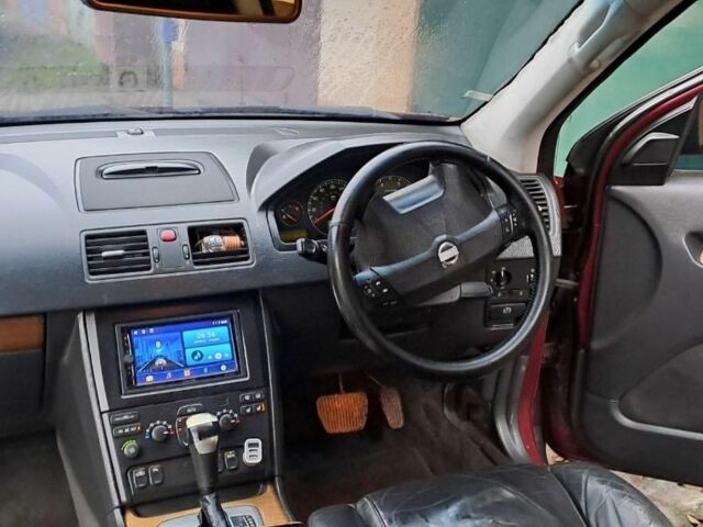 Коричневий Вольво ХС90, об'ємом двигуна 2.4 л та пробігом 167 тис. км за 3250 $, фото 1 на Automoto.ua