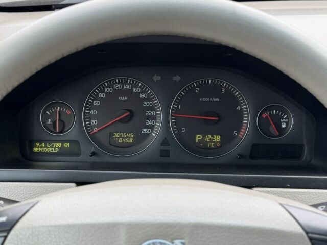 Коричневый Вольво ХС90, объемом двигателя 2.4 л и пробегом 380 тыс. км за 6100 $, фото 15 на Automoto.ua