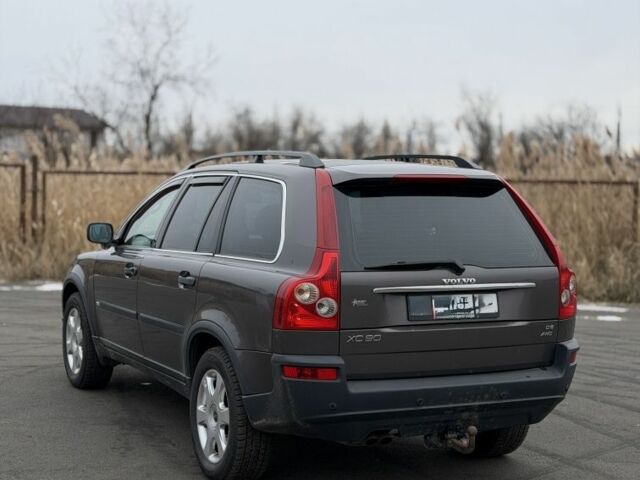 Коричневый Вольво ХС90, объемом двигателя 2.4 л и пробегом 380 тыс. км за 6100 $, фото 2 на Automoto.ua
