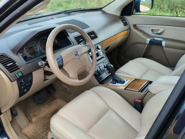 Коричневый Вольво ХС90, объемом двигателя 2.4 л и пробегом 157 тыс. км за 3600 $, фото 5 на Automoto.ua