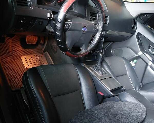 Коричневый Вольво ХС90, объемом двигателя 2.5 л и пробегом 215 тыс. км за 11299 $, фото 3 на Automoto.ua