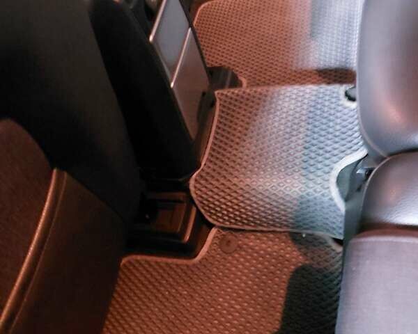 Коричневый Вольво ХС90, объемом двигателя 2.5 л и пробегом 215 тыс. км за 11299 $, фото 2 на Automoto.ua