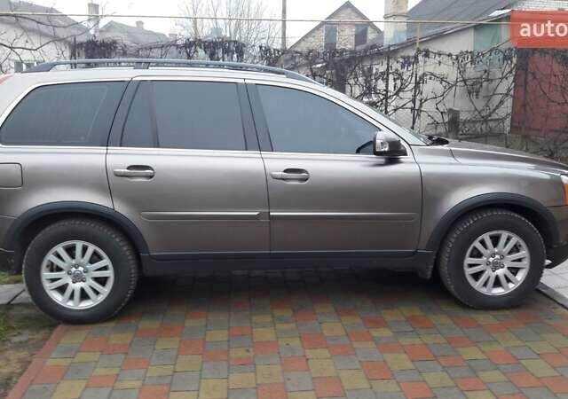 Коричневый Вольво ХС90, объемом двигателя 2.5 л и пробегом 215 тыс. км за 11299 $, фото 4 на Automoto.ua