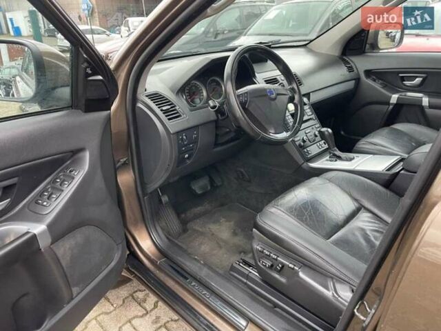 Коричневий Вольво ХС90, об'ємом двигуна 2.4 л та пробігом 169 тис. км за 3500 $, фото 10 на Automoto.ua