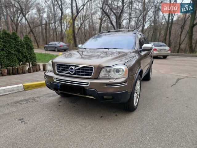 Коричневый Вольво ХС90, объемом двигателя 2.4 л и пробегом 420 тыс. км за 14000 $, фото 2 на Automoto.ua