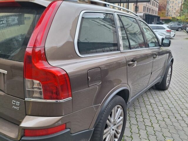 Коричневый Вольво ХС90, объемом двигателя 2.4 л и пробегом 207 тыс. км за 17500 $, фото 5 на Automoto.ua