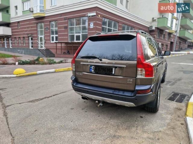 Коричневый Вольво ХС90, объемом двигателя 2.4 л и пробегом 420 тыс. км за 14000 $, фото 5 на Automoto.ua