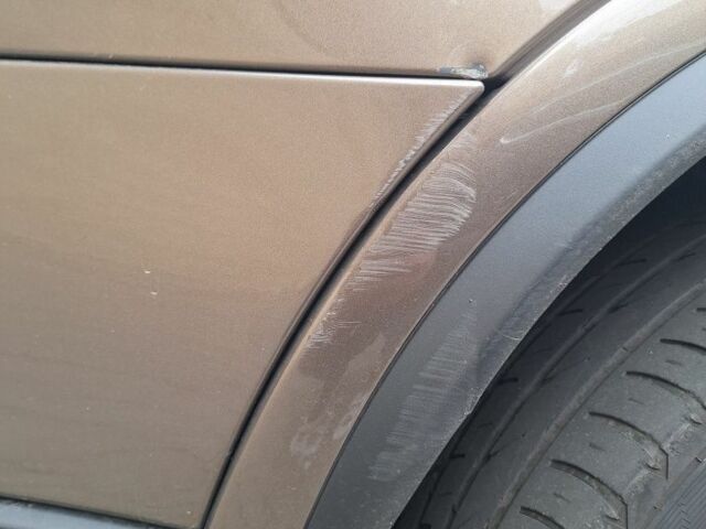 Коричневый Вольво ХС90, объемом двигателя 2.4 л и пробегом 207 тыс. км за 17500 $, фото 16 на Automoto.ua