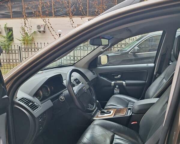 Коричневий Вольво ХС90, об'ємом двигуна 2.4 л та пробігом 207 тис. км за 17500 $, фото 19 на Automoto.ua
