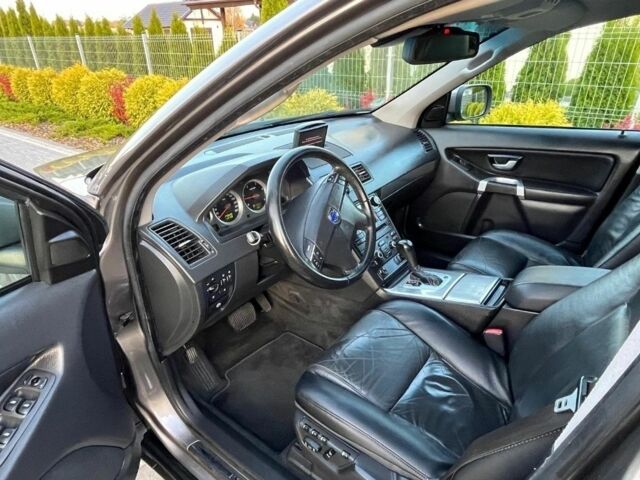 Коричневый Вольво ХС90, объемом двигателя 2.4 л и пробегом 167 тыс. км за 3850 $, фото 8 на Automoto.ua