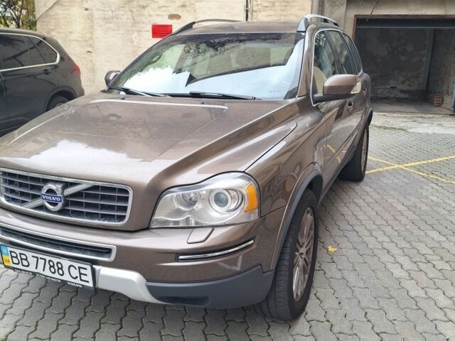 Коричневый Вольво ХС90, объемом двигателя 2.4 л и пробегом 207 тыс. км за 17500 $, фото 1 на Automoto.ua