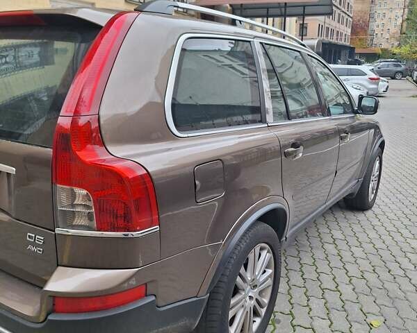 Коричневий Вольво ХС90, об'ємом двигуна 2.4 л та пробігом 207 тис. км за 17500 $, фото 8 на Automoto.ua