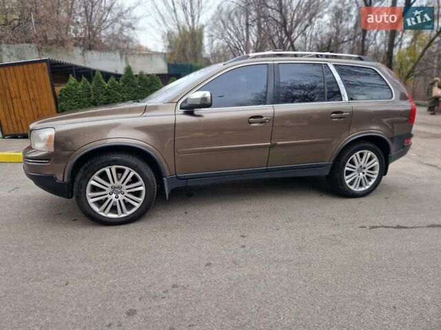 Коричневый Вольво ХС90, объемом двигателя 2.4 л и пробегом 420 тыс. км за 14000 $, фото 9 на Automoto.ua