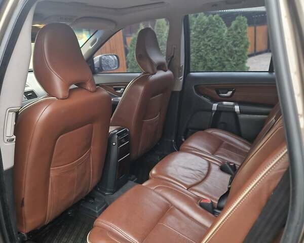 Коричневый Вольво ХС90, объемом двигателя 2.4 л и пробегом 420 тыс. км за 14000 $, фото 12 на Automoto.ua