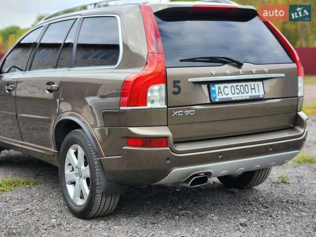 Коричневый Вольво ХС90, объемом двигателя 2.4 л и пробегом 289 тыс. км за 17250 $, фото 6 на Automoto.ua