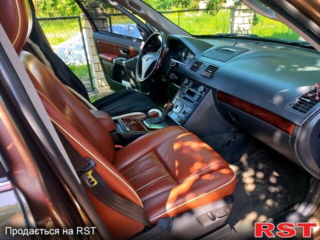 Коричневий Вольво ХС90, об'ємом двигуна 2.4 л та пробігом 265 тис. км за 19900 $, фото 7 на Automoto.ua