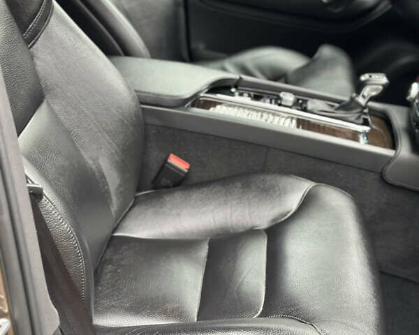 Коричневый Вольво ХС90, объемом двигателя 2 л и пробегом 53 тыс. км за 37000 $, фото 16 на Automoto.ua