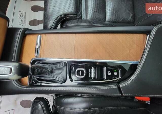 Коричневый Вольво ХС90, объемом двигателя 1.97 л и пробегом 156 тыс. км за 19999 $, фото 2 на Automoto.ua
