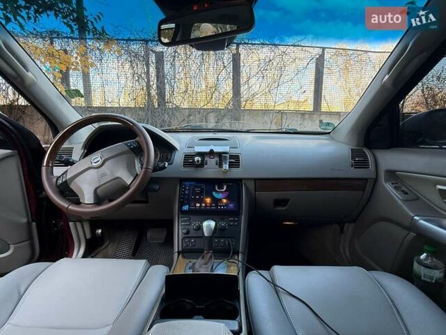 Красный Вольво ХС90, объемом двигателя 2.4 л и пробегом 280 тыс. км за 6800 $, фото 6 на Automoto.ua