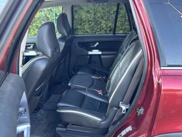 Красный Вольво ХС90, объемом двигателя 2.4 л и пробегом 189 тыс. км за 2275 $, фото 15 на Automoto.ua