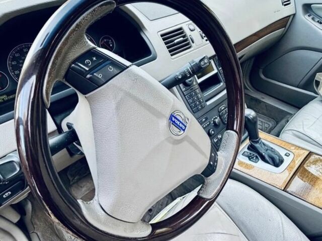 Червоний Вольво ХС90, об'ємом двигуна 2.4 л та пробігом 229 тис. км за 2832 $, фото 7 на Automoto.ua