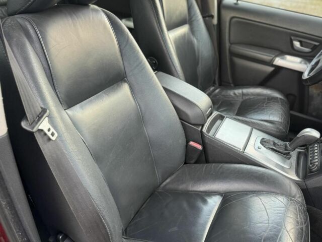 Красный Вольво ХС90, объемом двигателя 2.4 л и пробегом 422 тыс. км за 6500 $, фото 4 на Automoto.ua