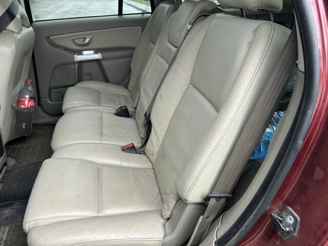 Вольво ХС90 2006 в Белой Церкве на Automoto.ua Красный Вольво ХС90, объемом двигателя 2.4 л и пробегом 250 тыс. км за 3750 $, фото 9 на Automoto.ua