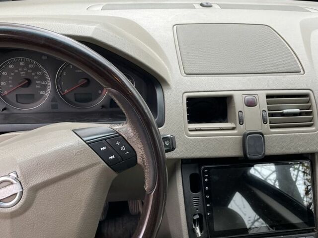 Красный Вольво ХС90, объемом двигателя 2 л и пробегом 263 тыс. км за 4166 $, фото 7 на Automoto.ua