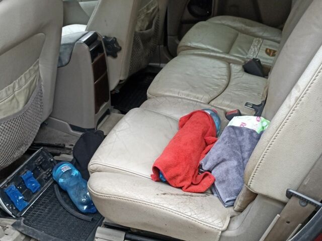 Красный Вольво ХС90, объемом двигателя 2 л и пробегом 230 тыс. км за 4000 $, фото 4 на Automoto.ua