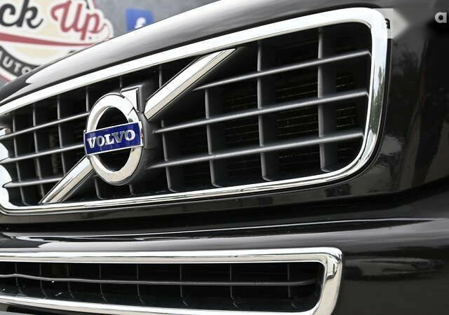 Вольво ХС90, объемом двигателя 2.4 л и пробегом 353 тыс. км за 14000 $, фото 8 на Automoto.ua