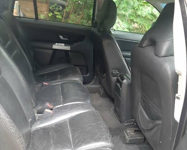 Вольво ХС90, объемом двигателя 2.4 л и пробегом 310 тыс. км за 5100 $, фото 3 на Automoto.ua